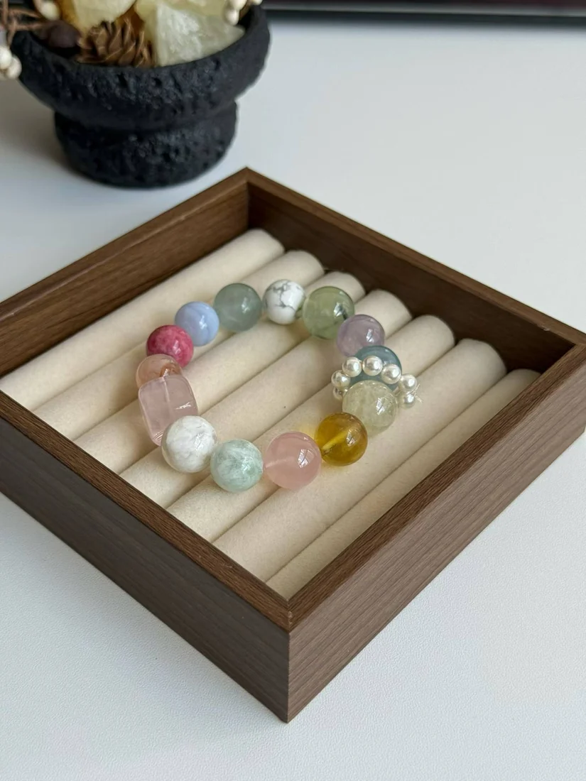 mixed color crystal bracelet used as a real selection reference
