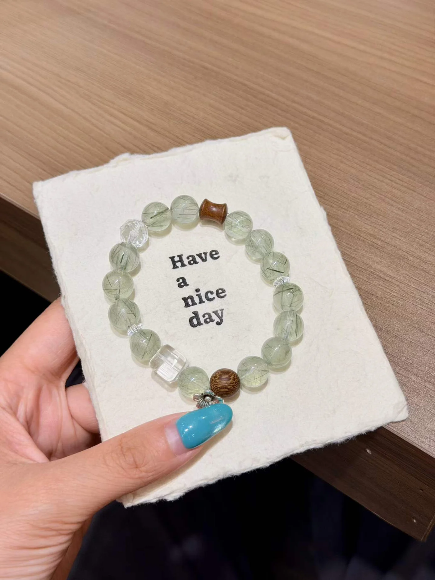 Green bracelet reference for Wood element direction